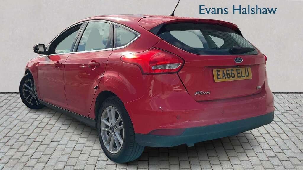 Ford Focus 1.0 Ecoboost 125 Zetec 2016 EA66ELU Red #2