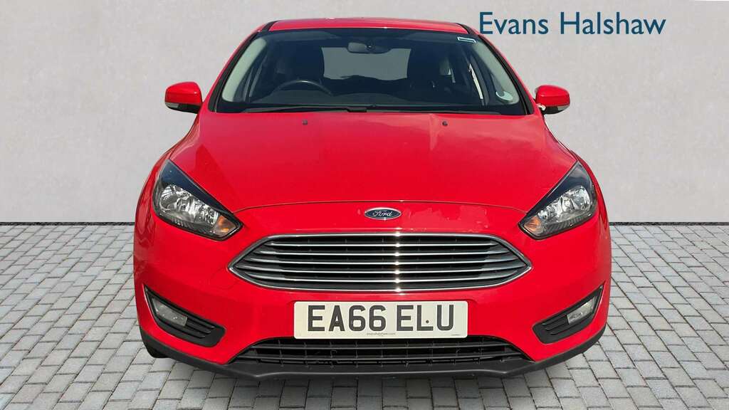 Ford Focus 1.0 Ecoboost 125 Zetec 2016 EA66ELU Red #4