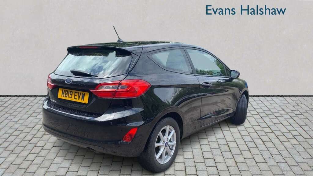 Ford Fiesta 1.1 Zetec 2019 Black