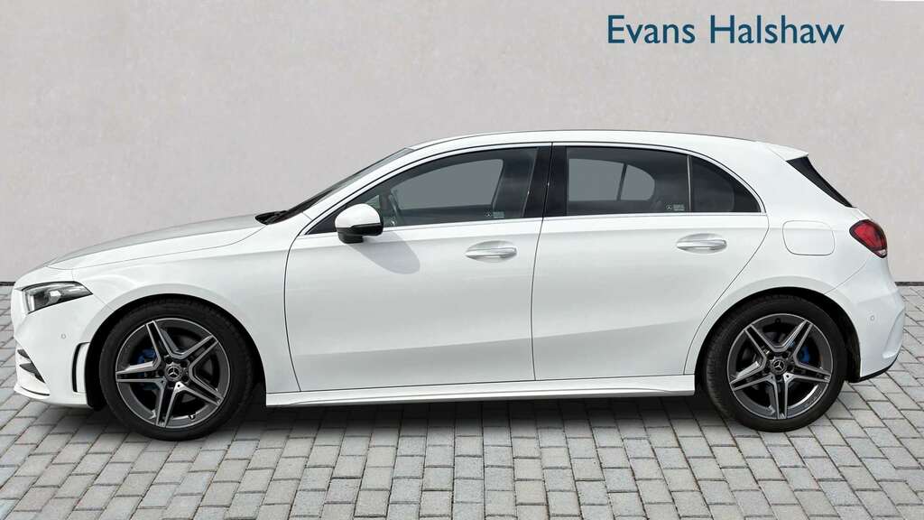 Mercedes-Benz A Class A200 Amg Line Premium 2018 LY60MEG White #5