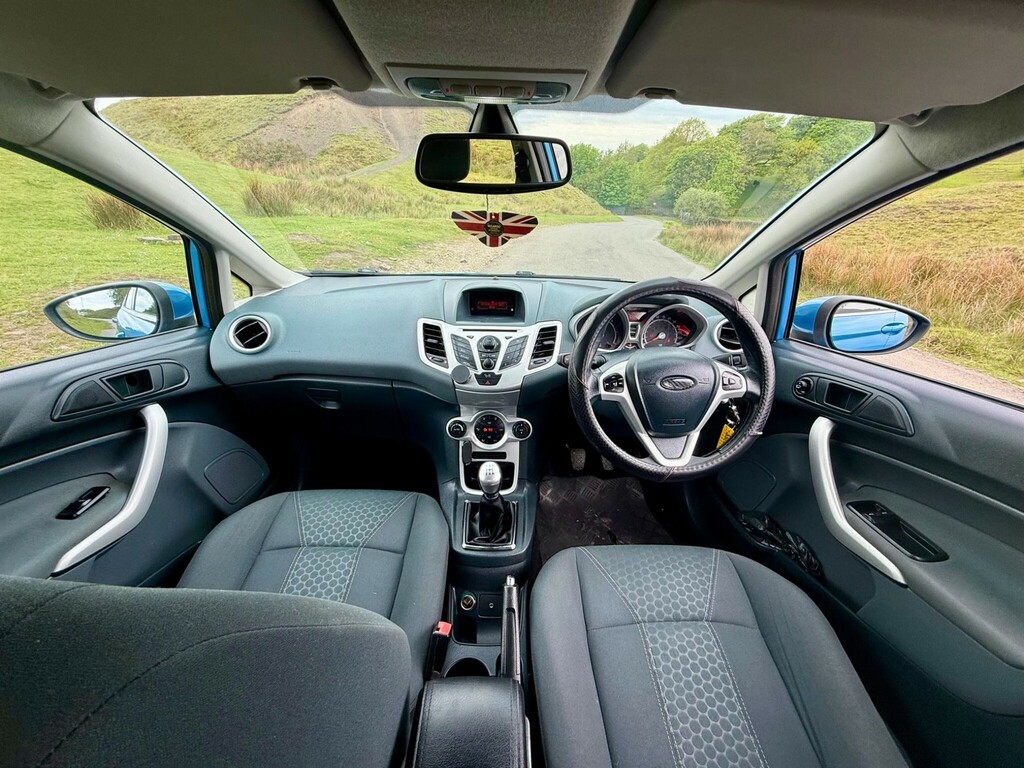 Ford Fiesta 1.6 Tdci Titanium  #4