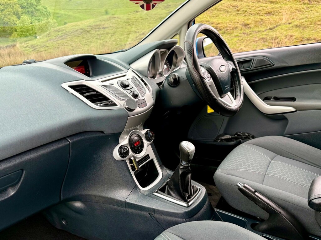 Ford Fiesta 1.6 Tdci Titanium  #5
