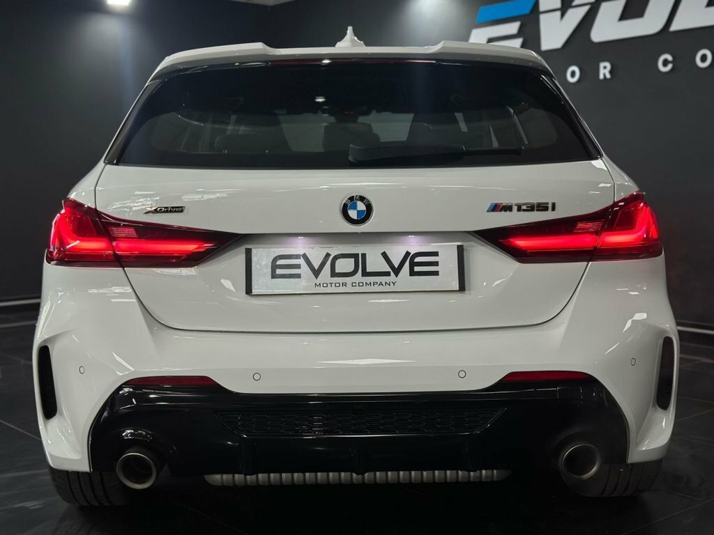 BMW 1 Series 2L Null LA23HHW White #5