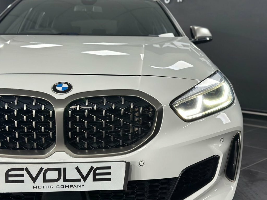 BMW 1 Series 2L Null YG70WSN White #6
