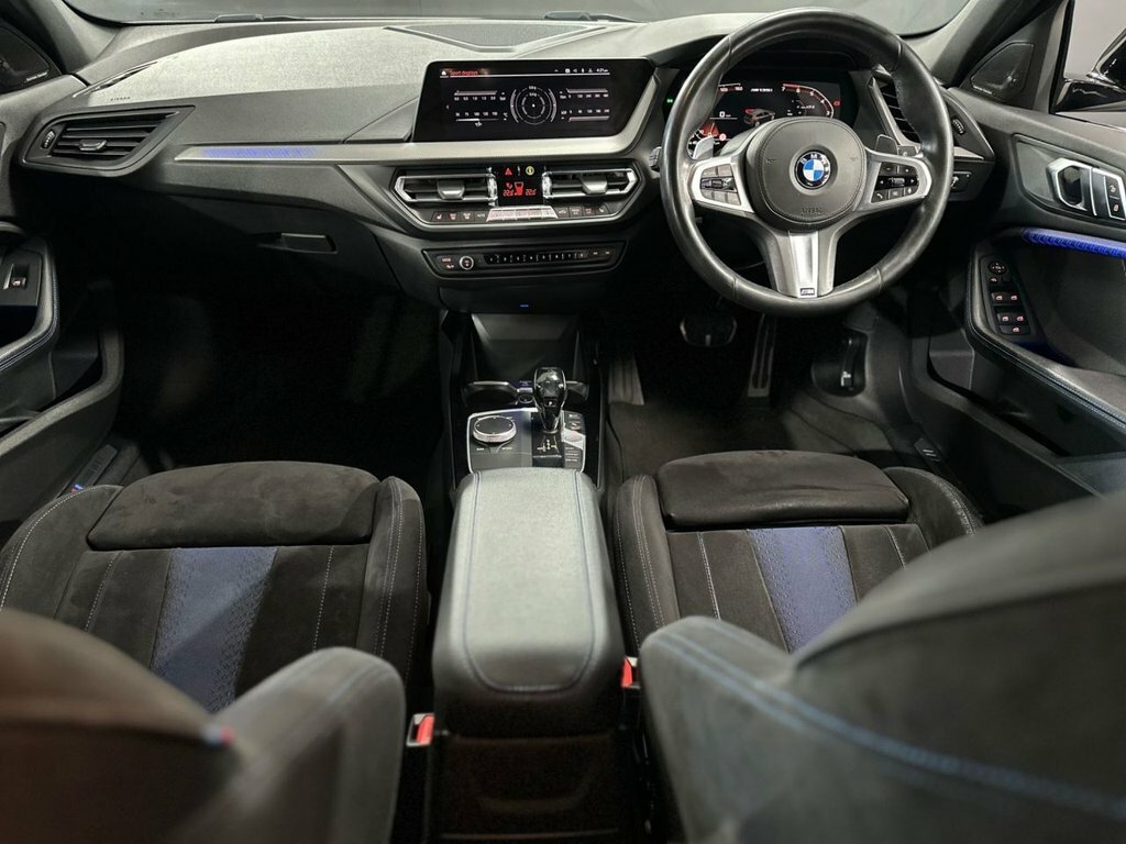 BMW 1 Series 2L Null YG70WSN White #3
