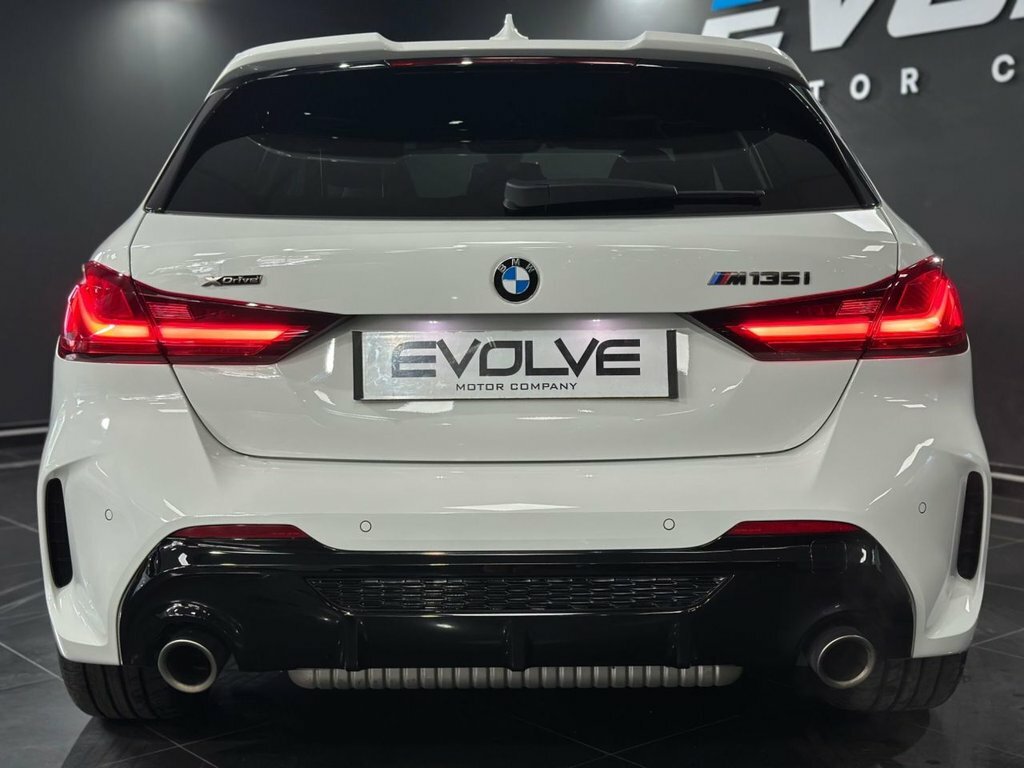 BMW 1 Series 2L Null YG70WSN White #5