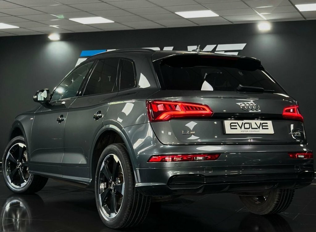 Audi Q5 2L Black Edition PE69XAO Grey #2