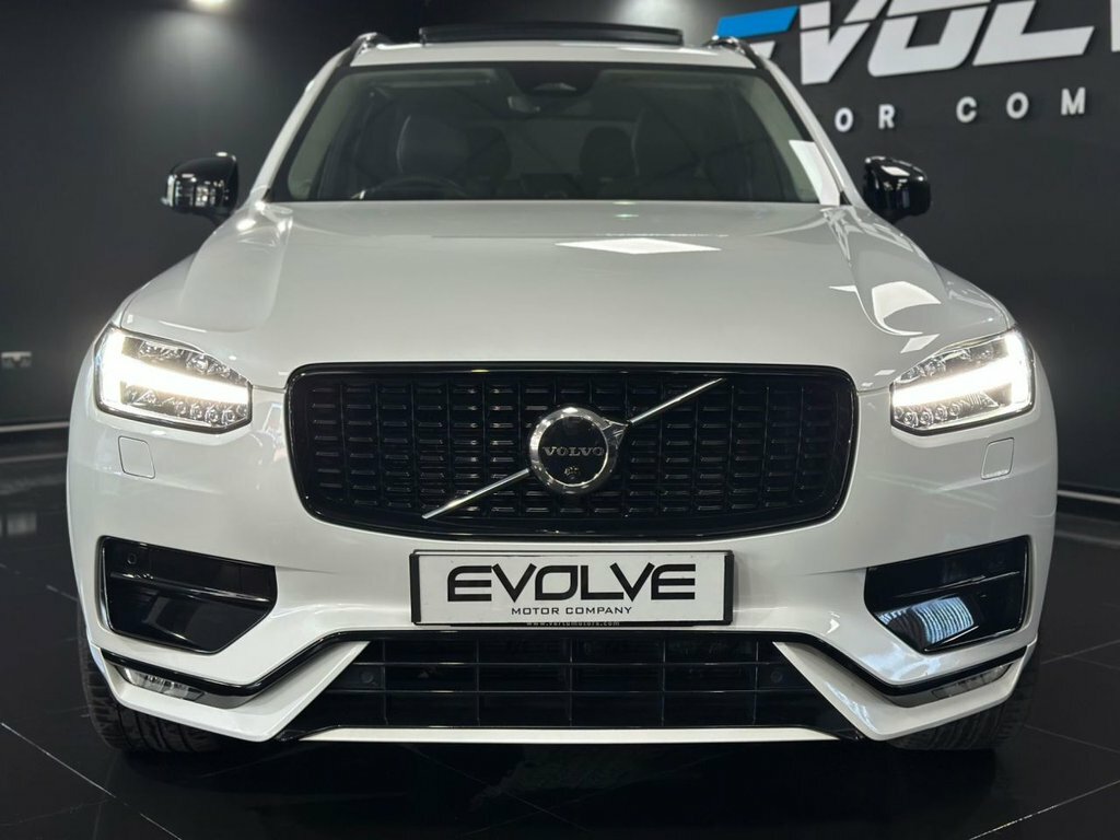 Volvo XC90 2L Ultimate Dark WF72JVP White #4