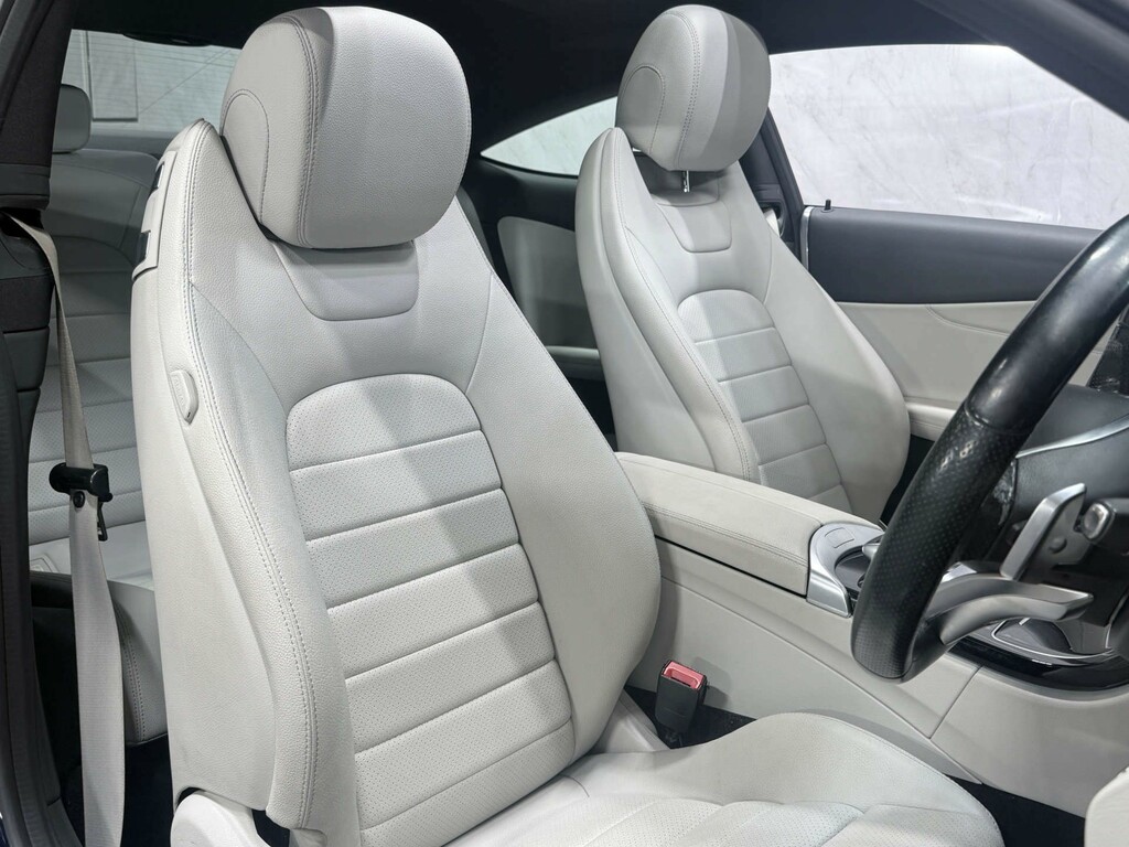 Mercedes-Benz 300 C 300 Amg Line Premium Black #33