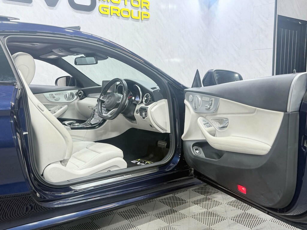 Mercedes-Benz 300 C 300 Amg Line Premium Black #31