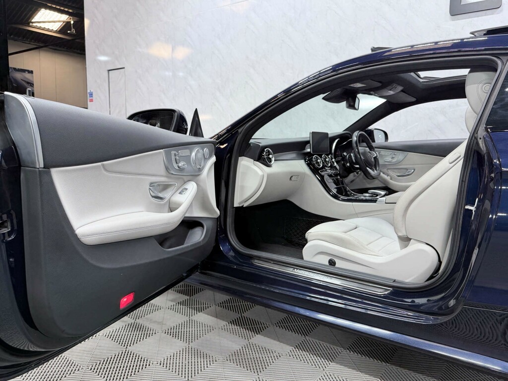 Mercedes-Benz 300 C 300 Amg Line Premium Black #52