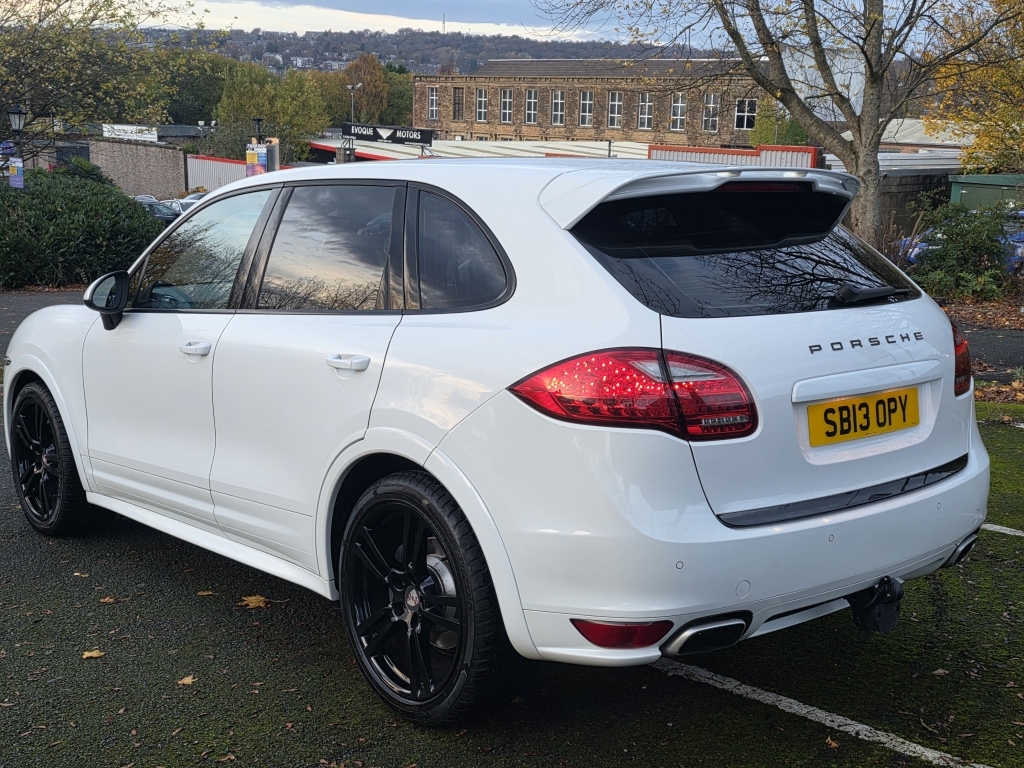 Porsche Cayenne 3.0 D V6 SB13OPY White #6