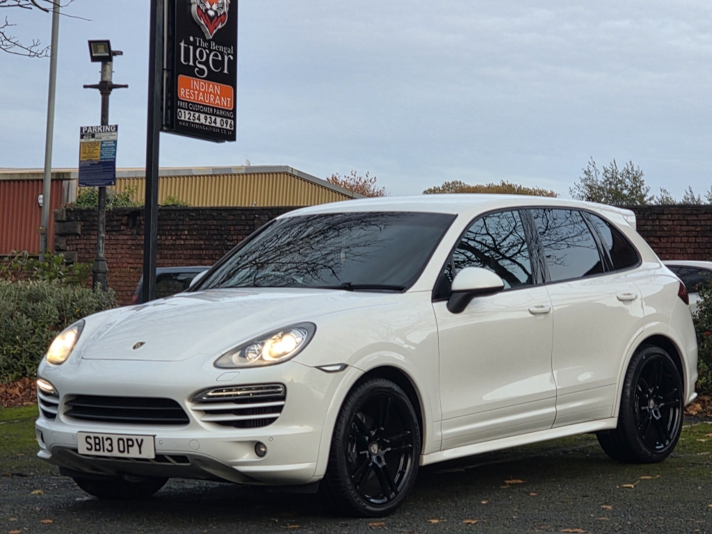 Porsche Cayenne 3.0 D V6 SB13OPY White #4