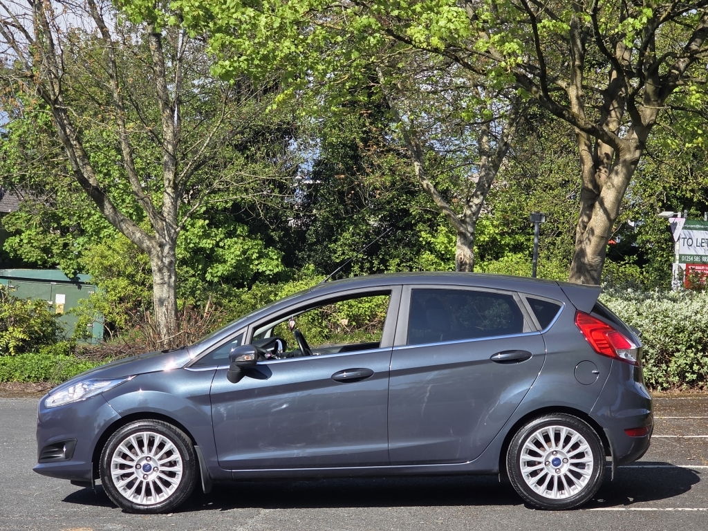 Ford Fiesta 1.4 Titanium Grey #4