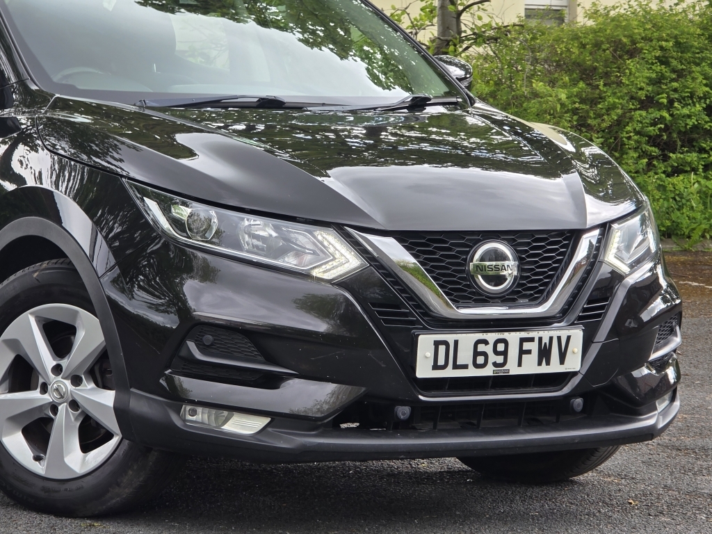Nissan Qashqai 1.3 Dig-t Acenta DL69FWV Black #2