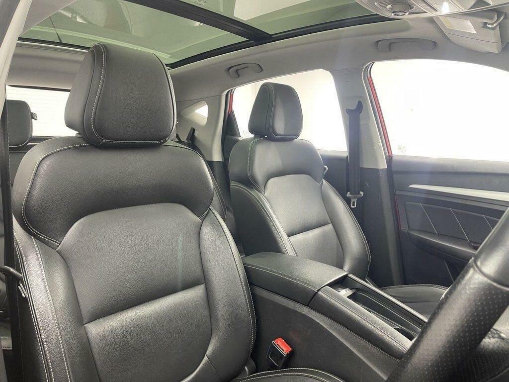 MG ZS 44.5Kwh Exclusive  Red #3