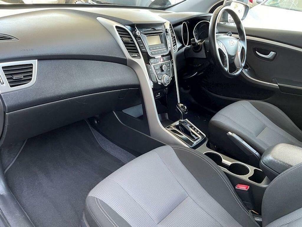 Hyundai I30 1.6 Crdi Active Euro 5 Grey #3