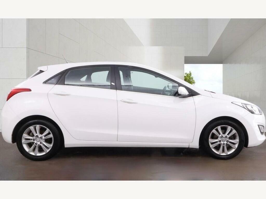 Hyundai I30 1.6 Crdi Active Hatchback White #6