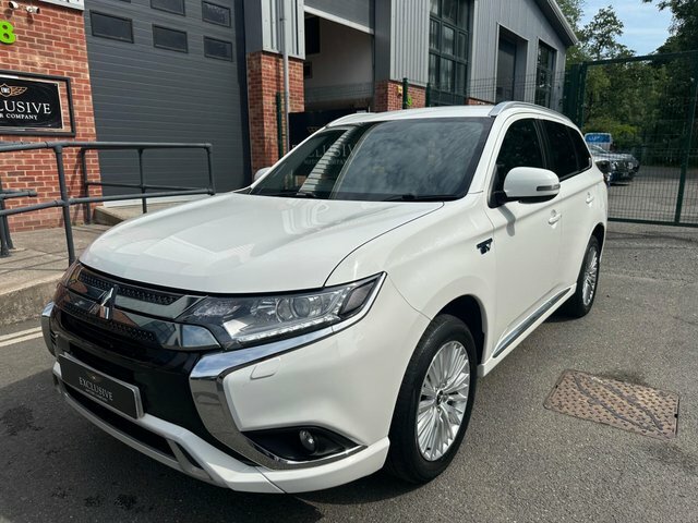 Mitsubishi Outlander 2019 2.4H Twinmotor 13.8Kwh Dynamic Cvt 4Wd Euro 6 White #3