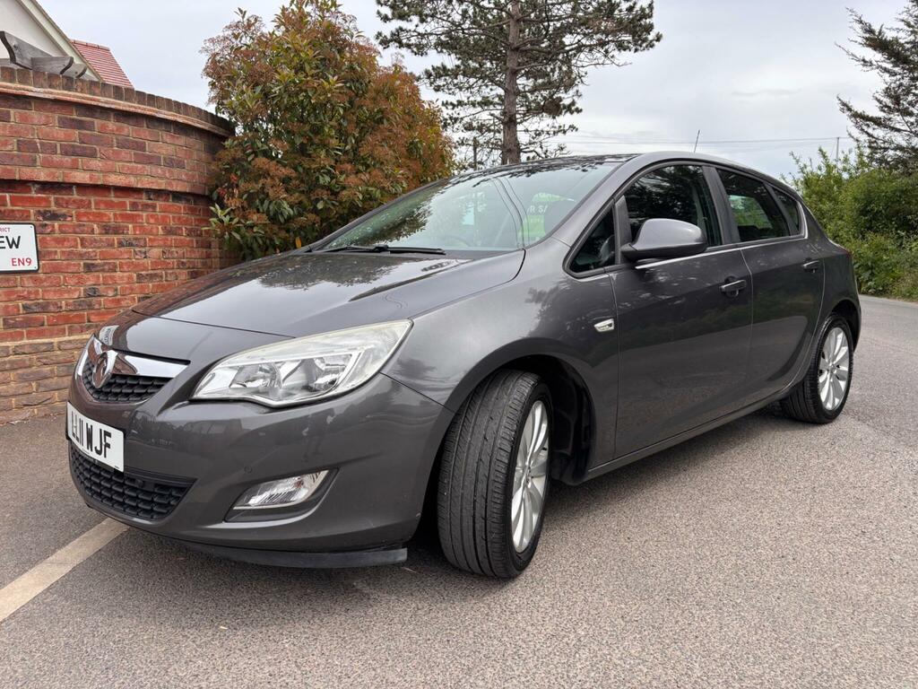 Vauxhall Astra 1.6 16V Exclusiv Euro 5 LL11WJF Grey #3