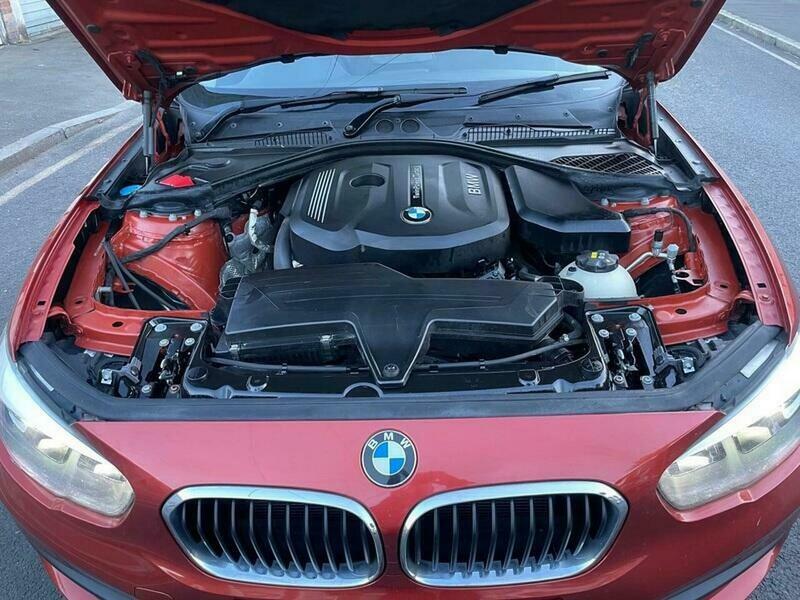 BMW 1 Series 1.5 118I Se Hatchback YP18SDO Orange #4