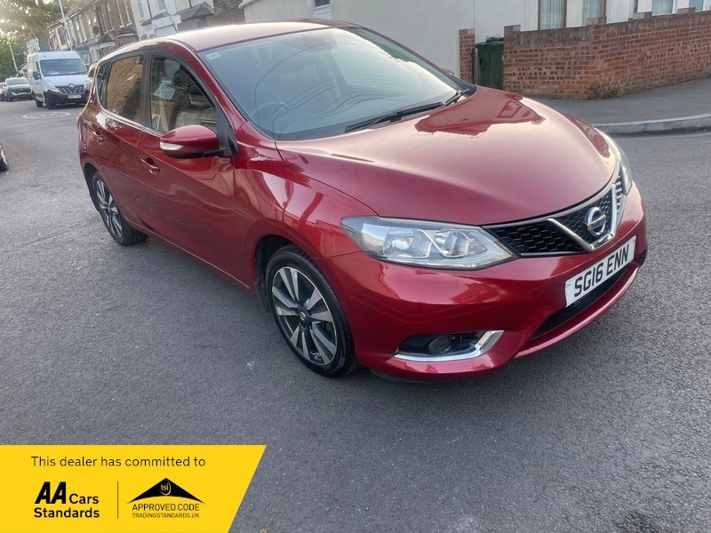 Nissan Pulsar 1.2 Dig-t N-connecta Hatchback Red #3