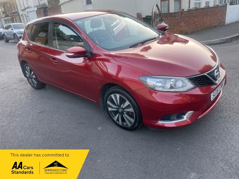 Nissan Pulsar 1.2 Dig-t N-connecta Hatchback Red #4