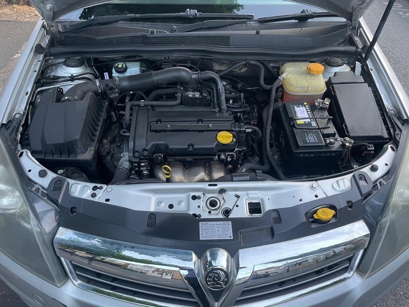 Vauxhall Astra 1.4I 16V Life Hatchback Silver #4