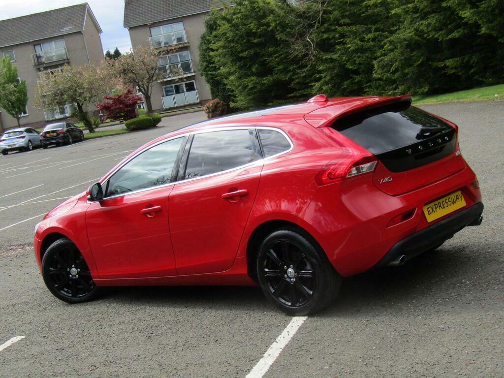Volvo V40 2.0 T3 Gpf Inscription Hatchback CF08OCF Red #4