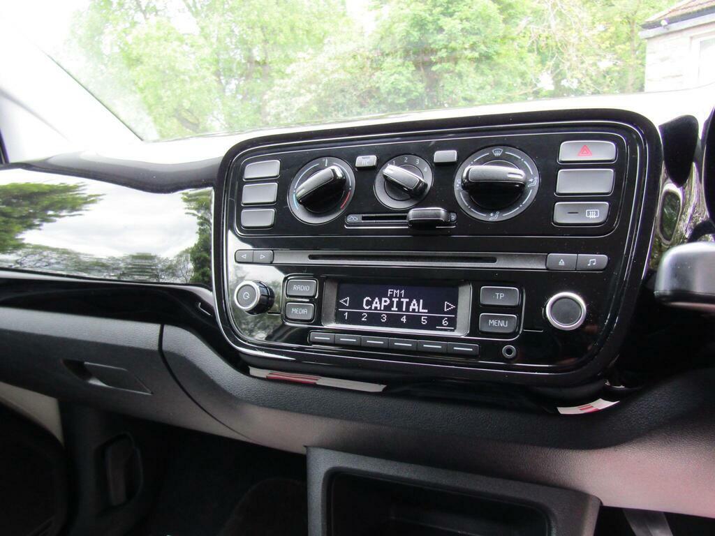 Volkswagen Up 1.0 Move Up Euro 5 SK62MXX White #2