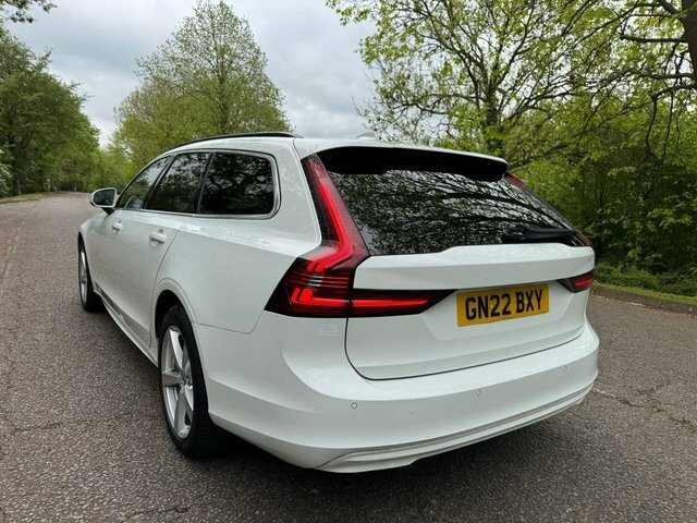 Volvo V90 Cross Country 2.0 B6 Mhev Estate Hybrid Awd Euro White #6