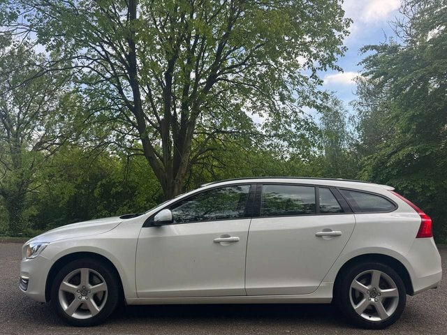 Volvo V60 2.0L 148 Bhp OU18BHE White #5