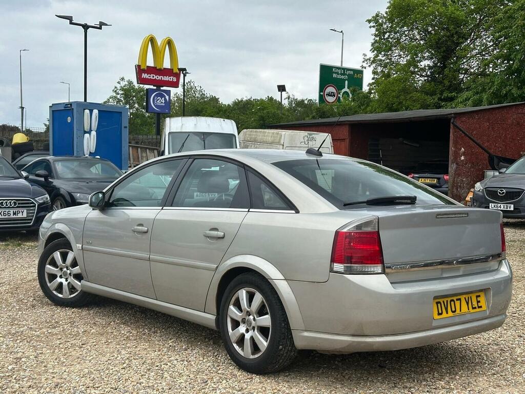 Vauxhall Vectra Hatchback 1.8 Vvt Design 200707 Beige #4