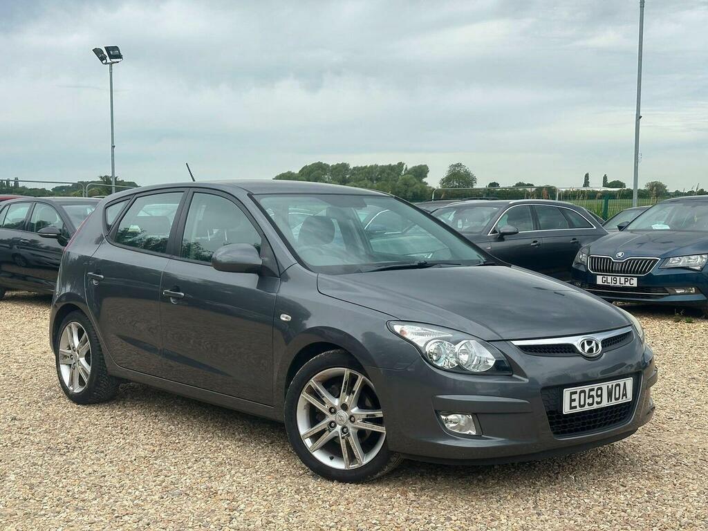 Hyundai I30 Hatchback 1.6 Crdi Premium Euro 4 200959 Grey