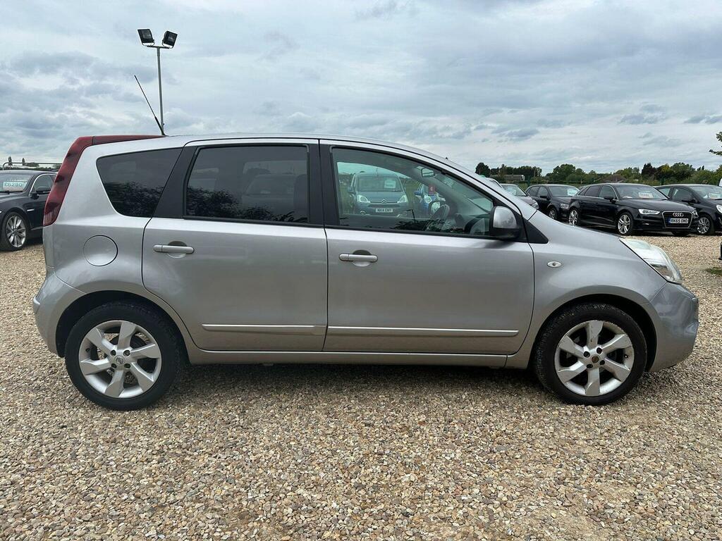Nissan Note Hatchback 1.6 16V Tekna Euro 4 201010 GK10SYT Silver #5