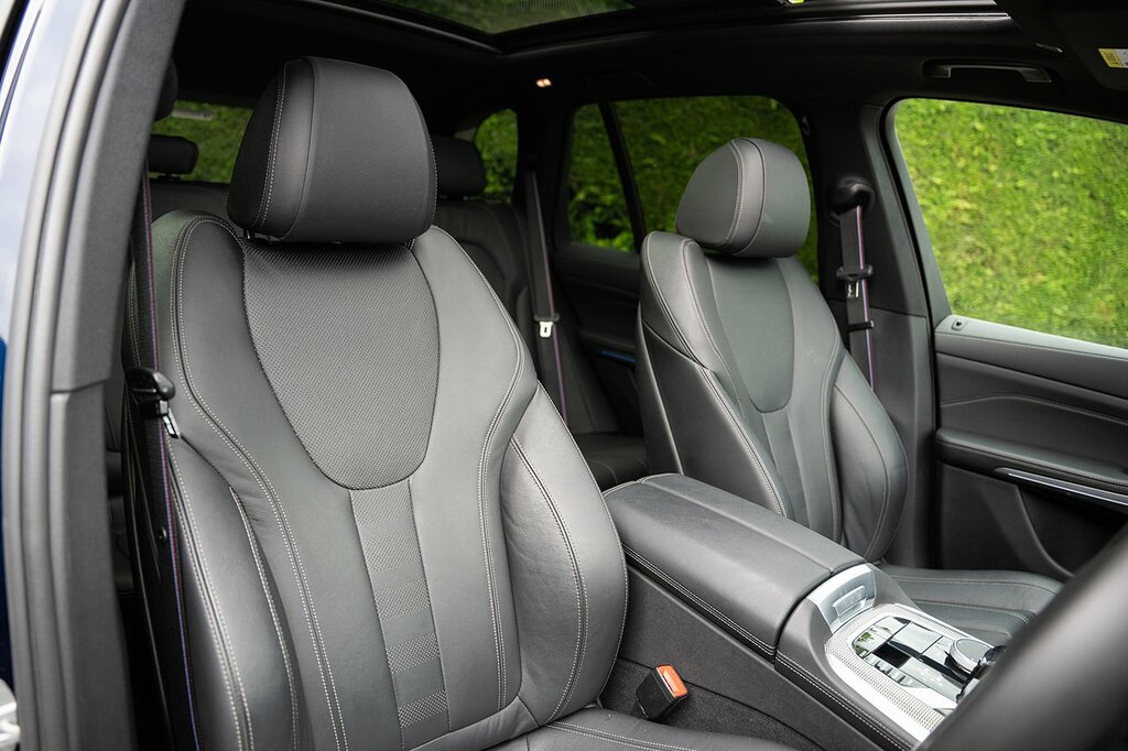 BMW X5 M50d Blue #2