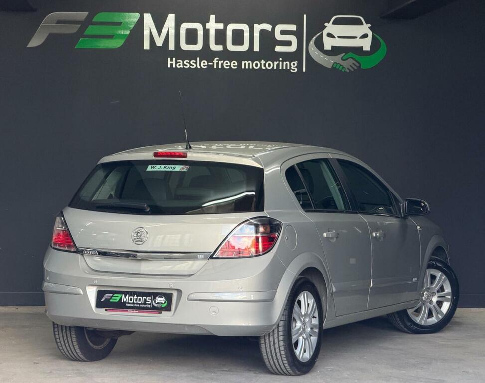 Vauxhall Astra Hatchback 1.6I 16V Elite 200808 Beige #6