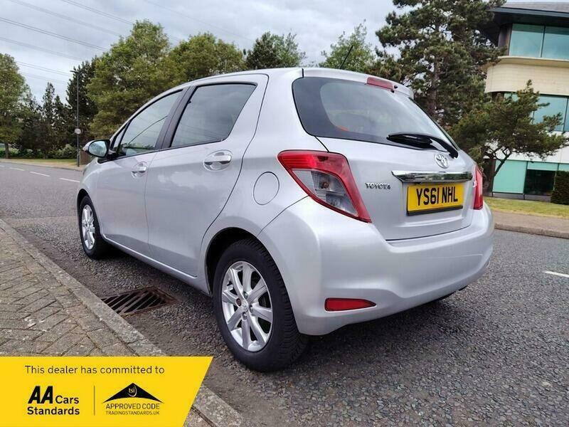 Toyota Yaris 1.33 Dual Vvt-i Tr Silver #5