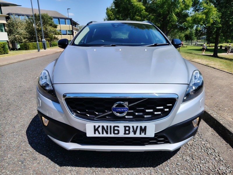 Volvo V40 2.0 D3 Se Nav KN16BVM Silver #2