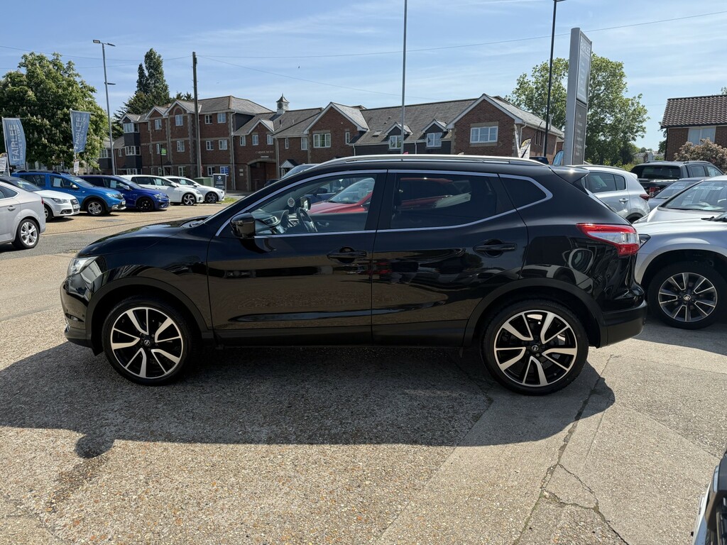 Nissan Qashqai Suv 1.5 Dci Tekna 2014 Black #4