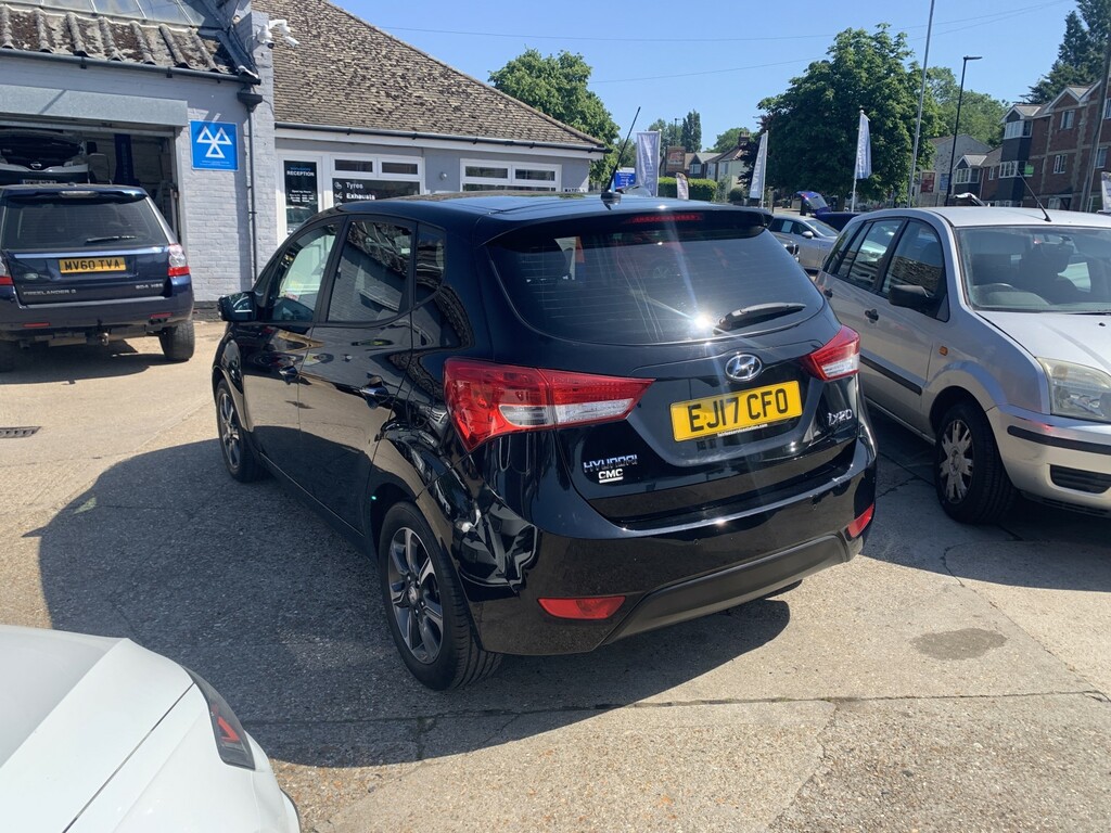 Hyundai Ix20 Hatchback 1.4 Blue Drive Premium Nav 2017 Black #6