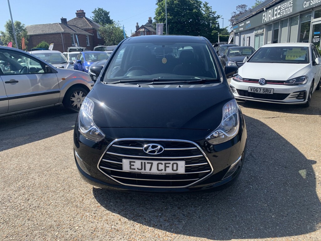 Hyundai Ix20 Hatchback 1.4 Blue Drive Premium Nav 2017 Black #3