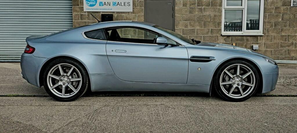 Aston Martin Vantage Silver #53