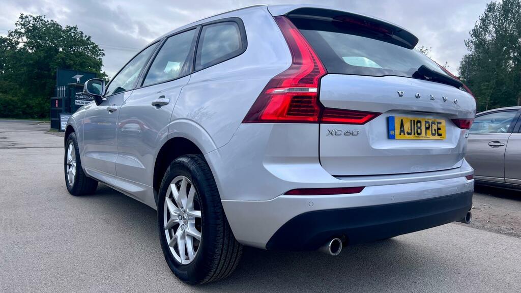 Volvo XC60 2.0 D4 Momentum Pro Awd Euro 6 Ss AJ18PGE Silver #4