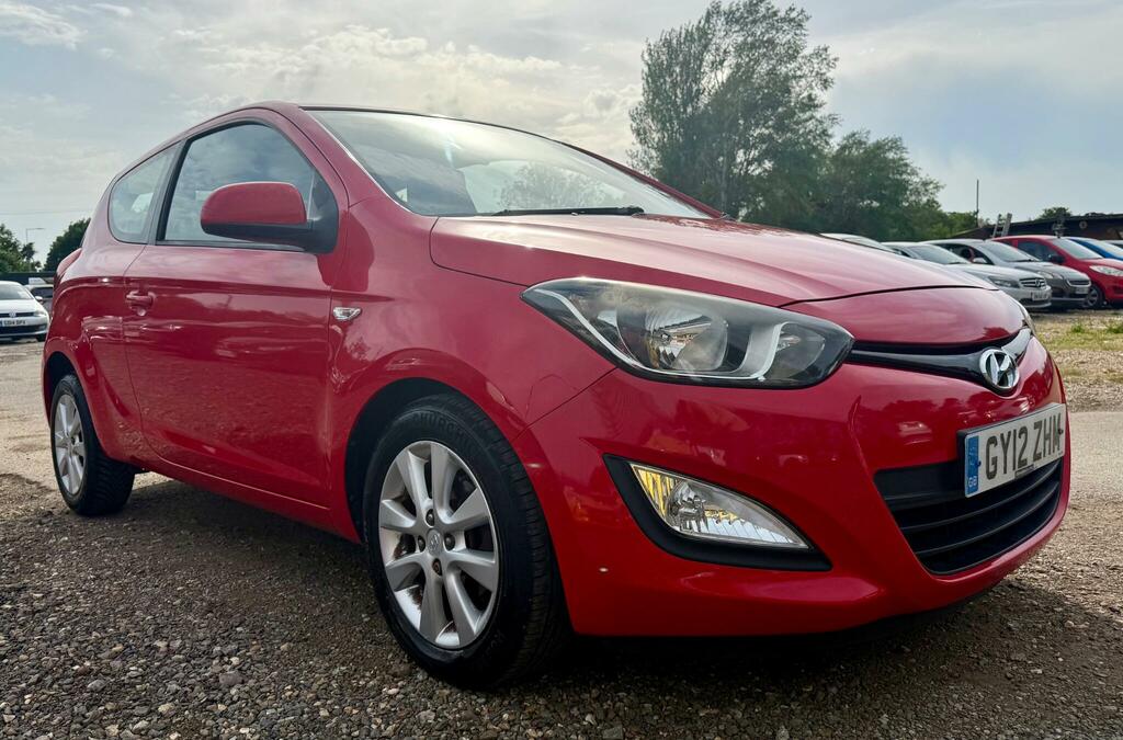 Hyundai I20 1.2 Active Euro 5 Red