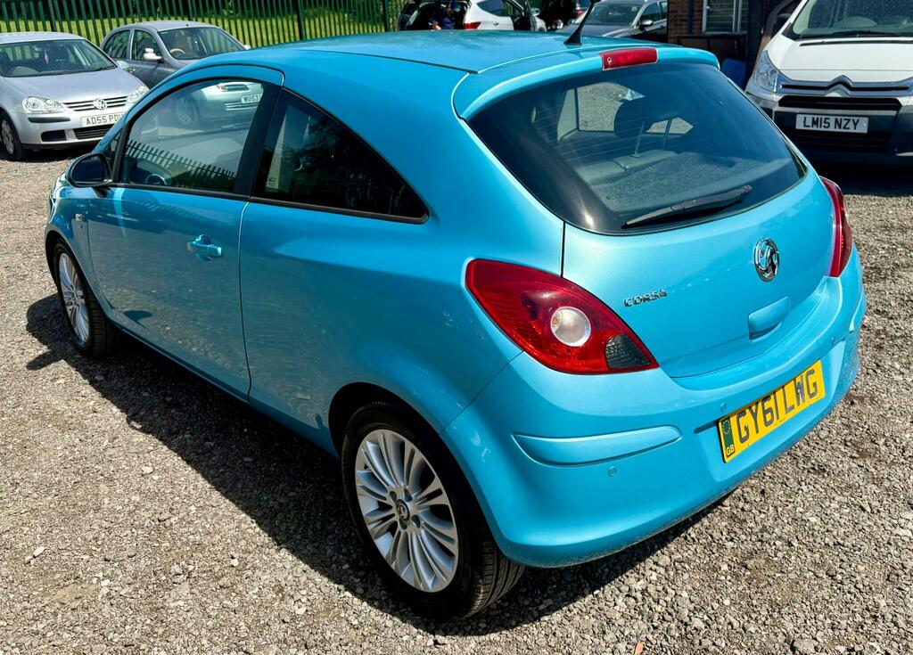 Vauxhall Corsa 1.4 16V Se Euro 5 GY61LWG Blue #4