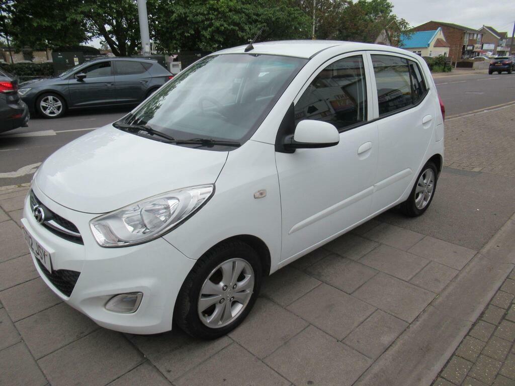 Hyundai I10 1.2 Active Euro 5 ST12JSY White #2