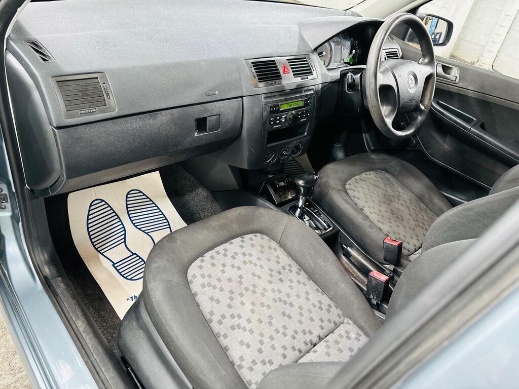 Skoda Fabia 1.2 Htp 12V Classic Silver #12