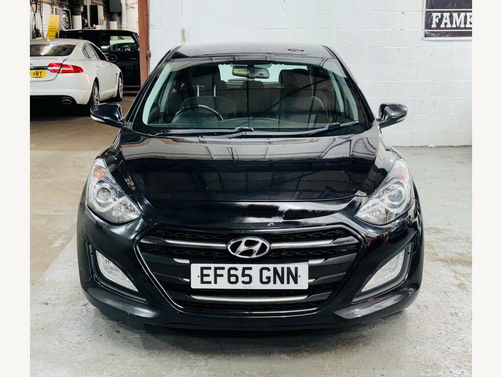 Hyundai I30 1.6 Crdi Blue Drive Se Nav Dct Euro 6 S S Black #2