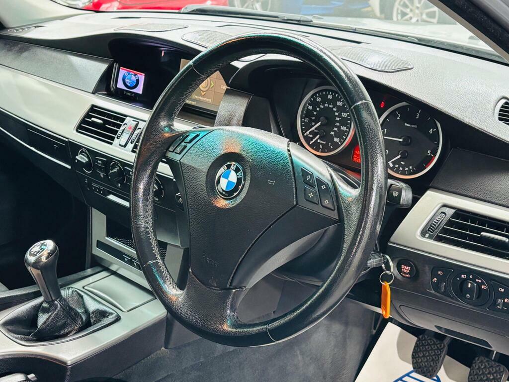 BMW 5 Series Saloon Grey #10